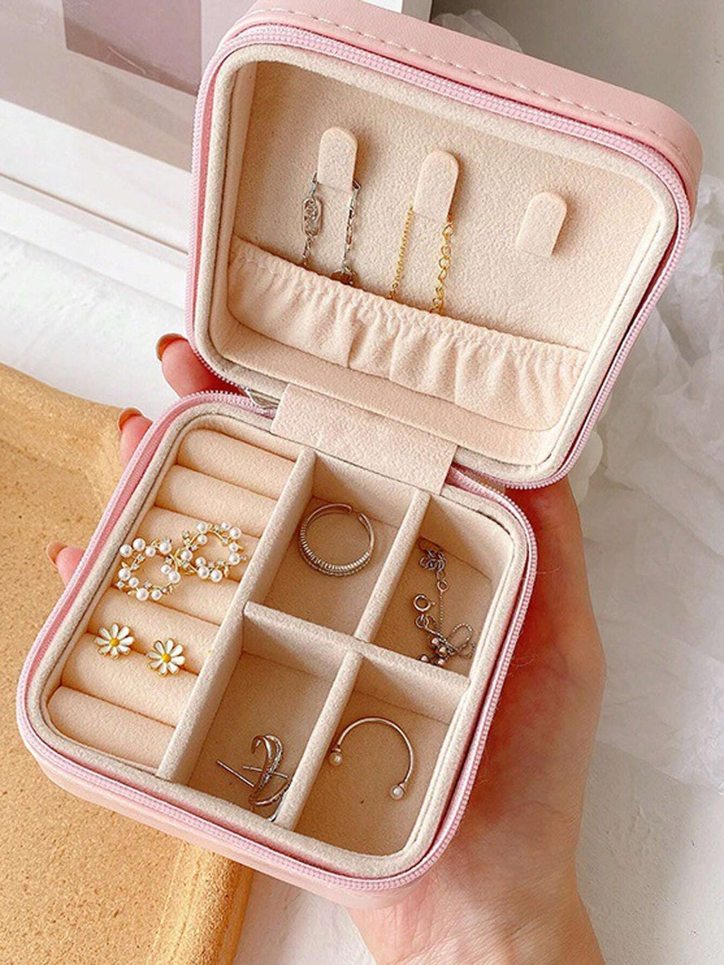 Jewelry Storage Box leather Stand