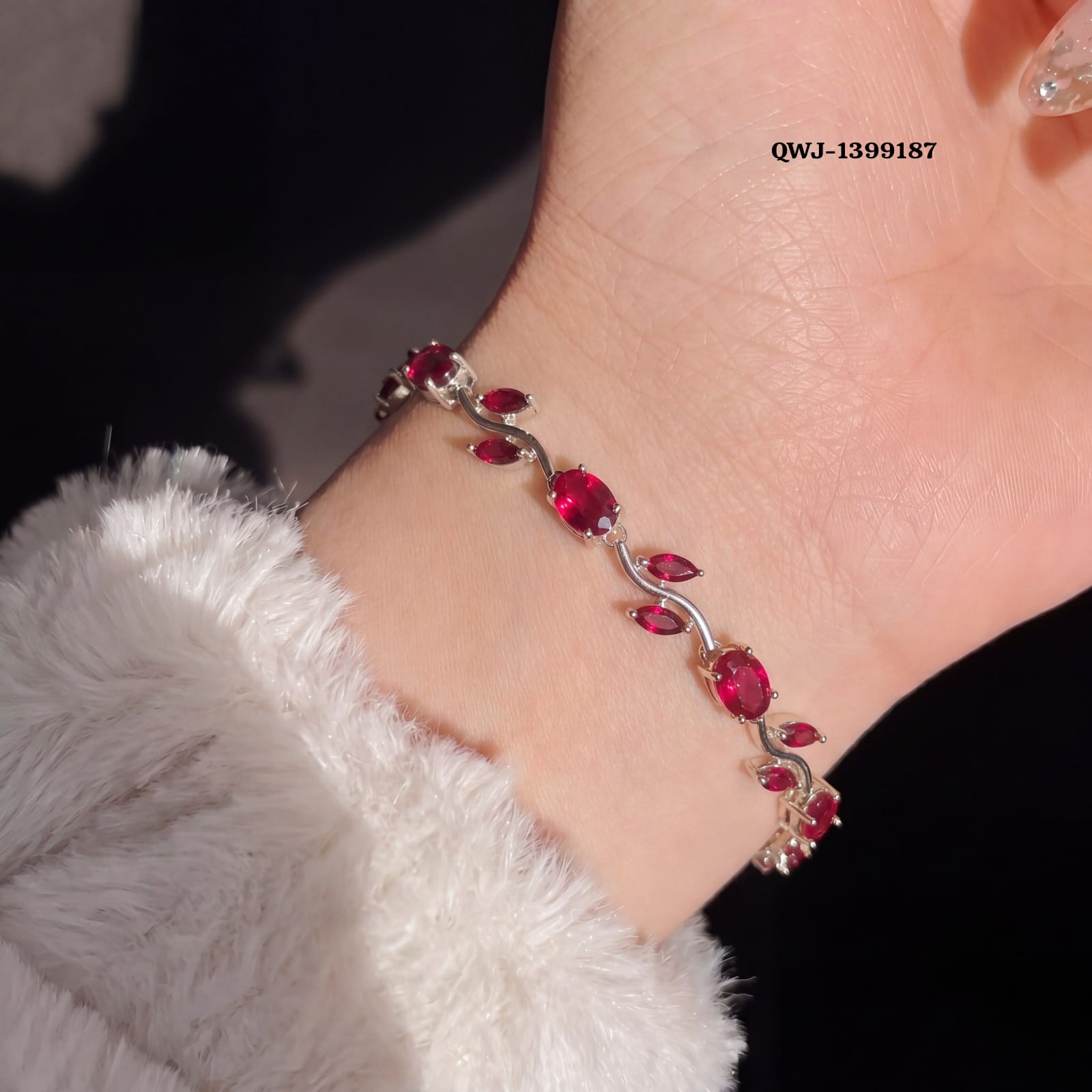 Tulip Bracelet – Premium Quality Stainless Steel