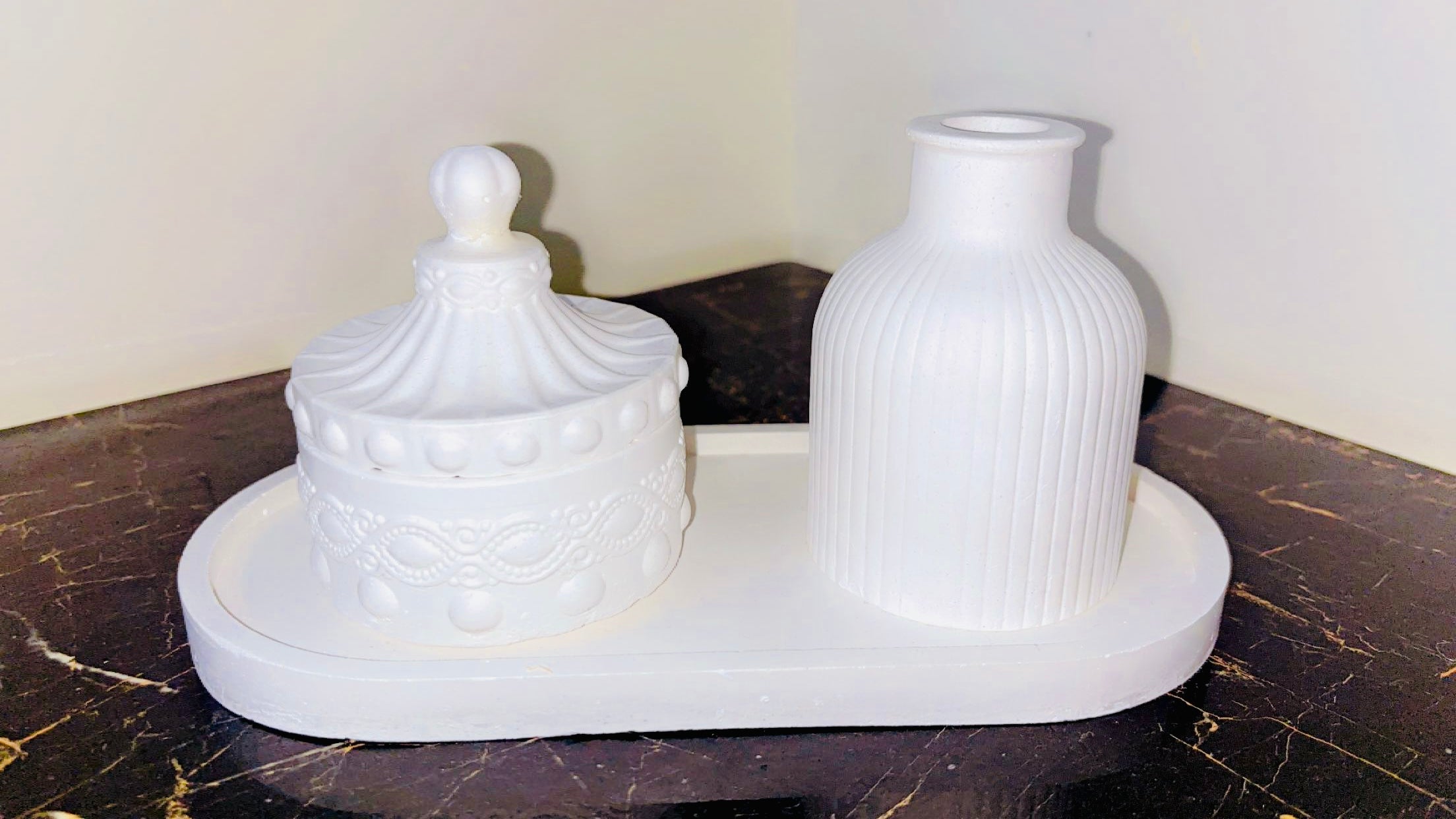 Organizer & Home Decor Set with Oval Tray